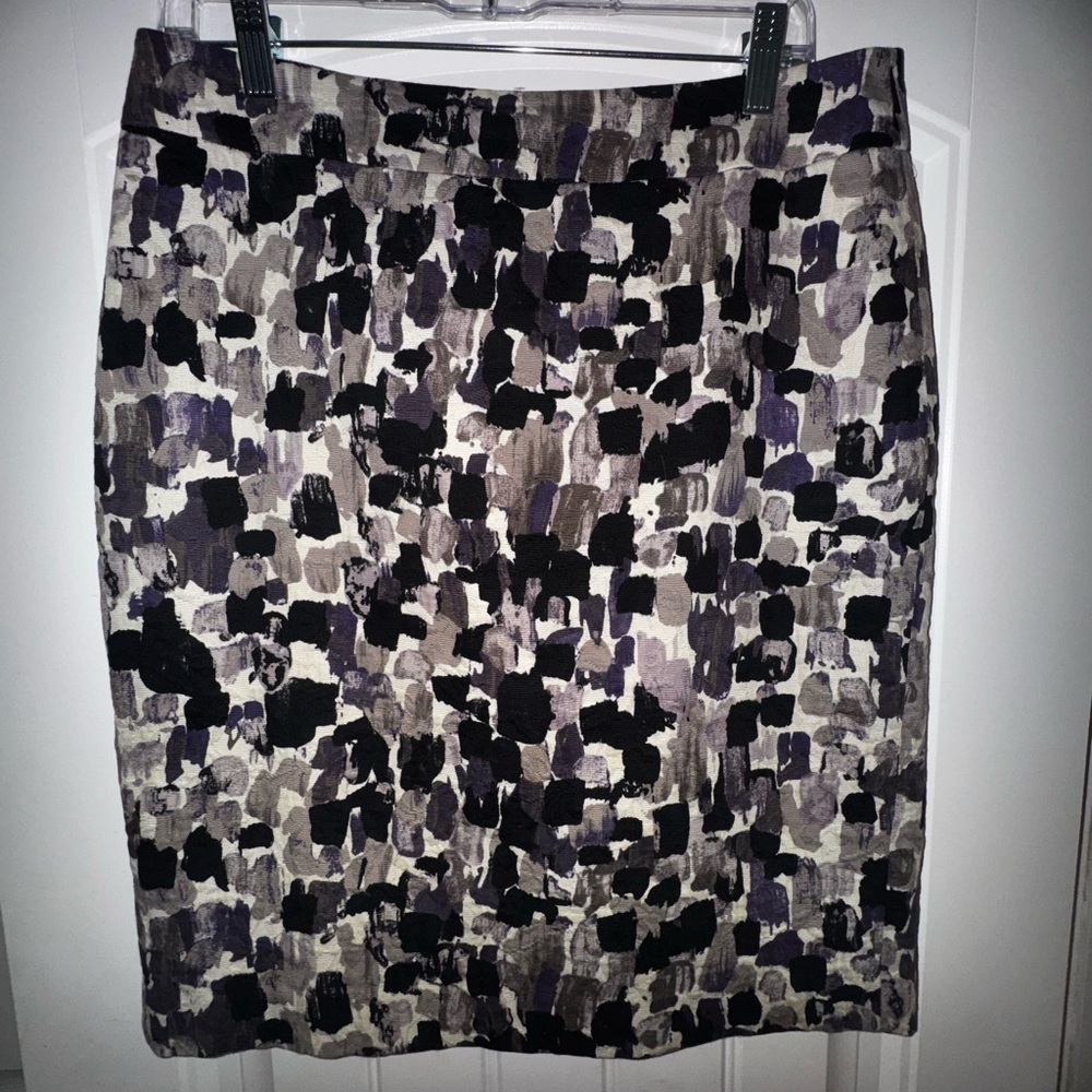 Ann Taylor Black and Gray Abstract Pencil Skirt